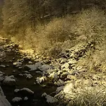 Izeria 112 Riverside House *