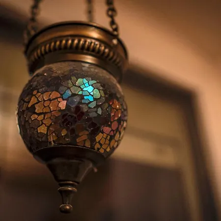 Izeria 112 Riverside House *