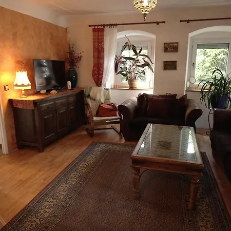 Izeria 112 Riverside House Vakantiehuis *